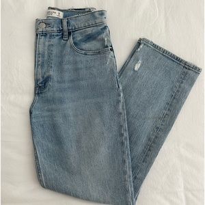 Abercrombie ‘90s Straight Ultra High Rise Jeans